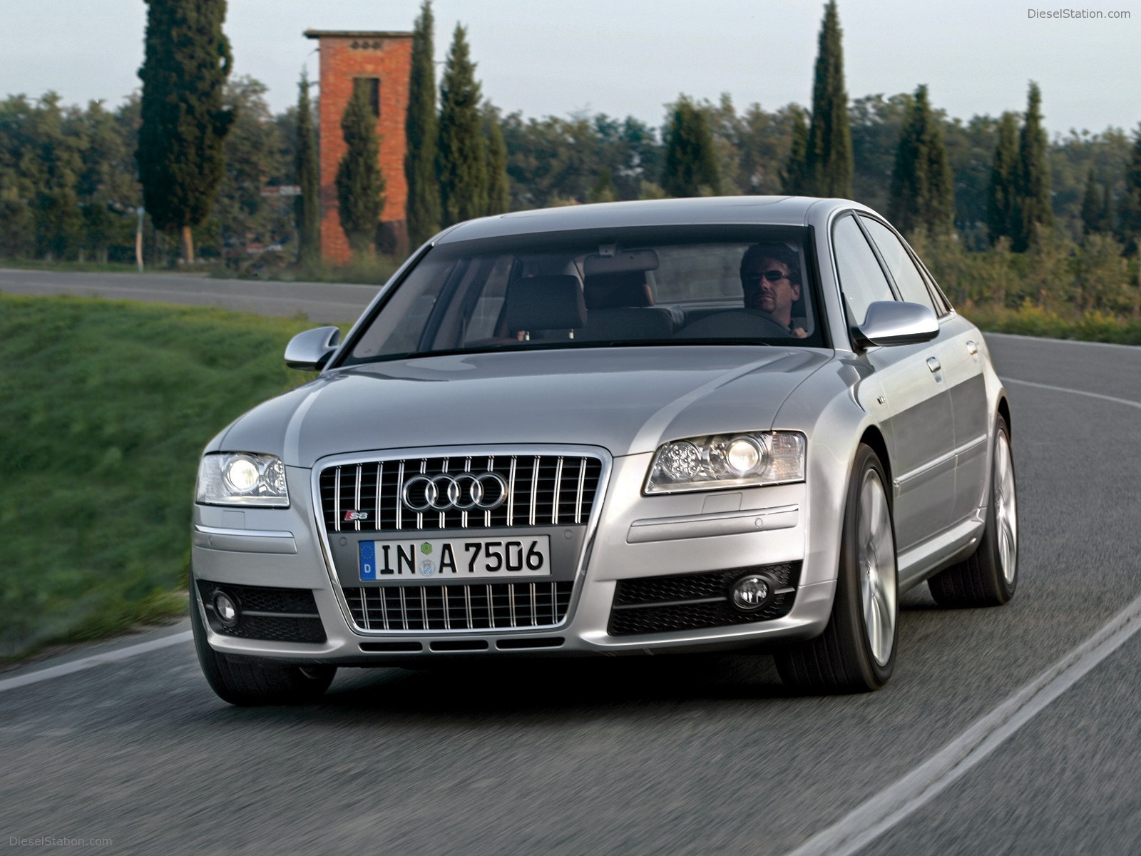 Audi S8 (2005)